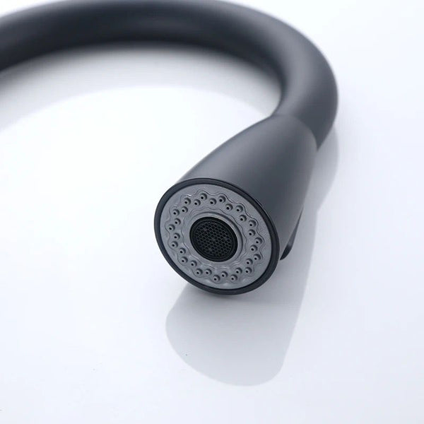 Decorum & Co - Eclipse Pull-Out Kitchen Faucet - Matte Black