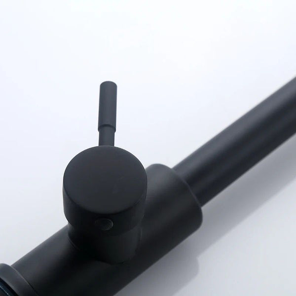 Decorum & Co - Eclipse Pull-Out Kitchen Faucet - Matte Black